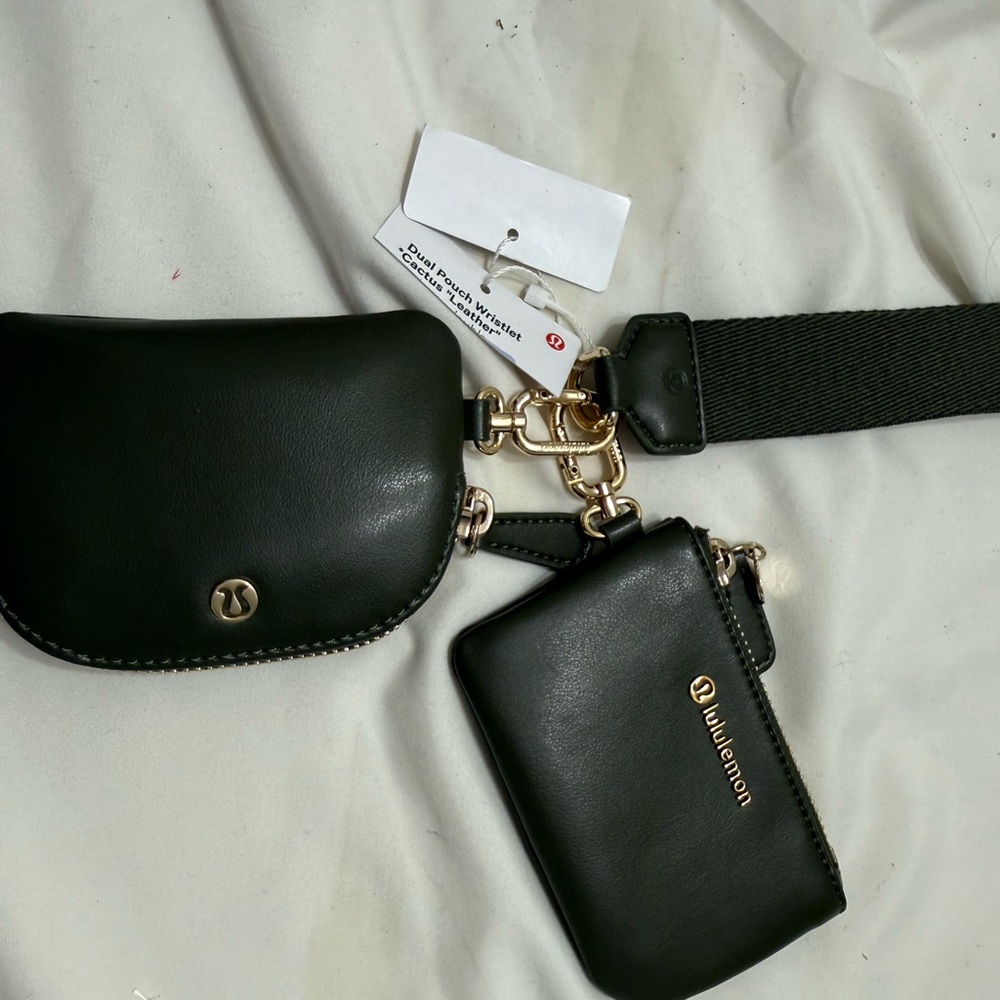 lululemon athletica Hunter Green Wallet Duo